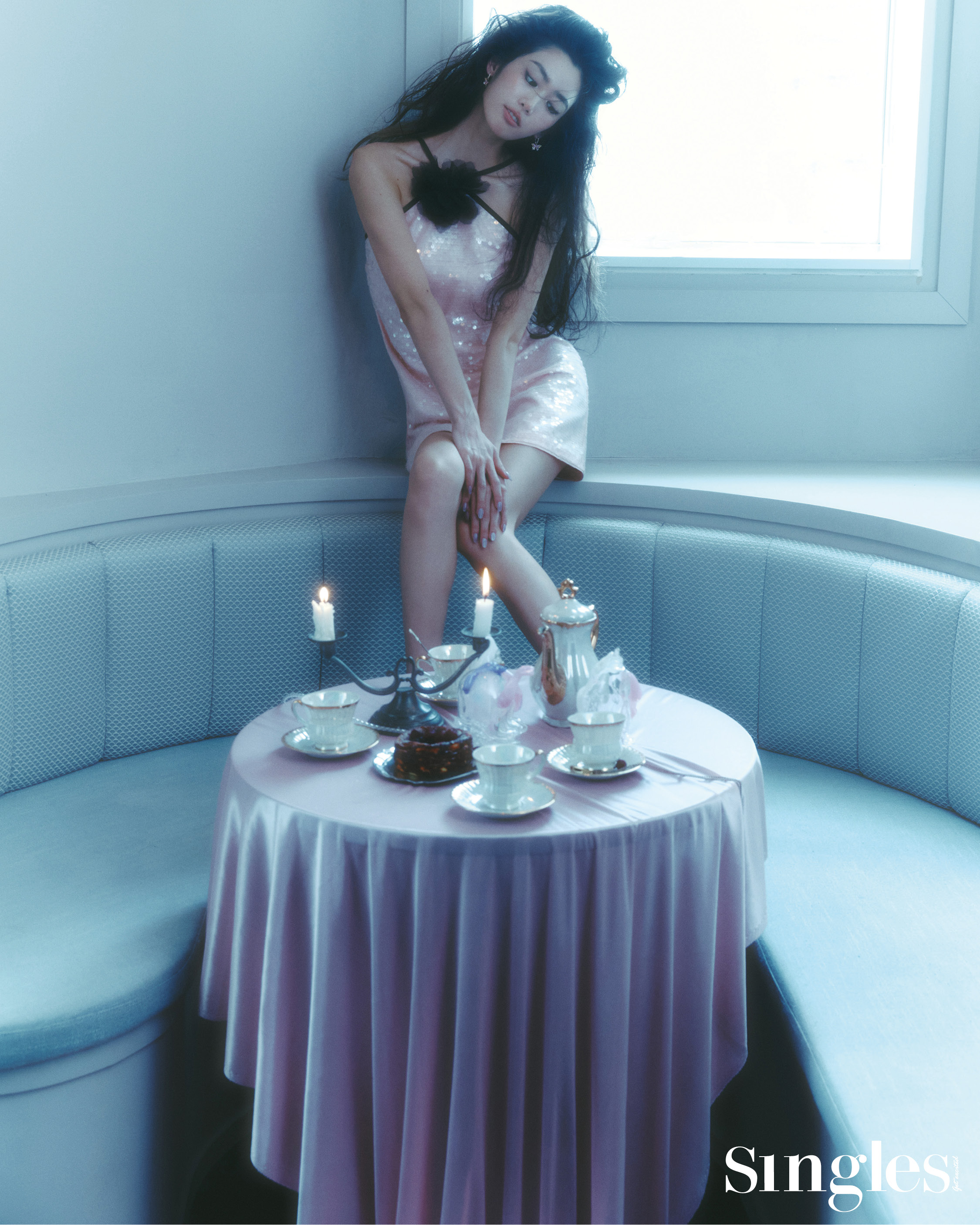 유희라의 싱글즈 화보. 클라이언트 앰배서더 유희라, 슈퍼리치 이방인 유희라, 